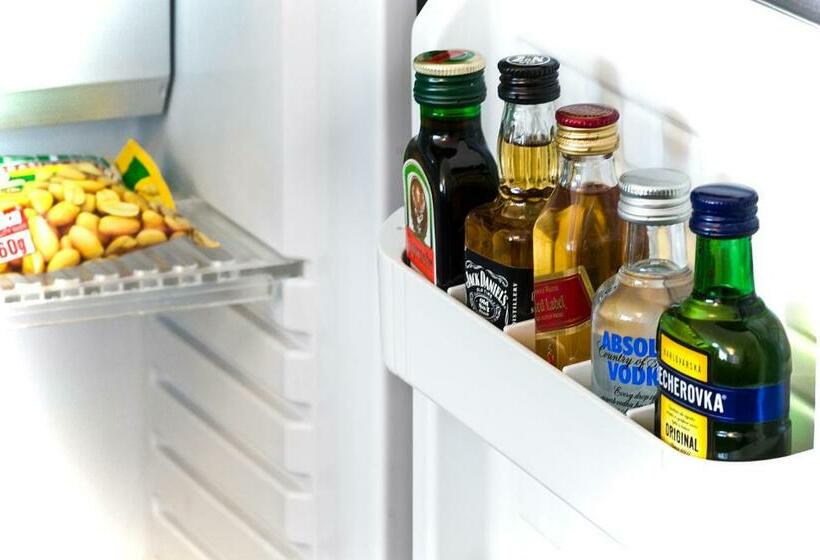 标准单人间, Fabrika