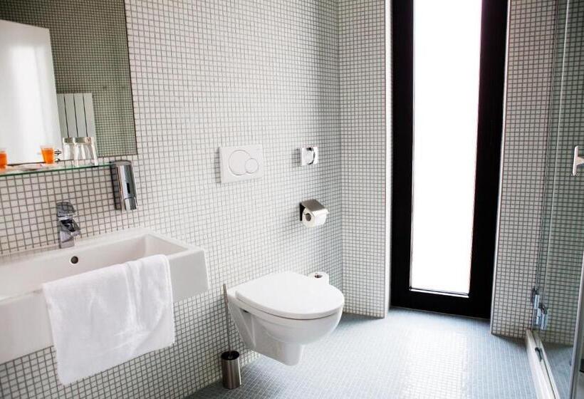 豪华房间, Fabrika