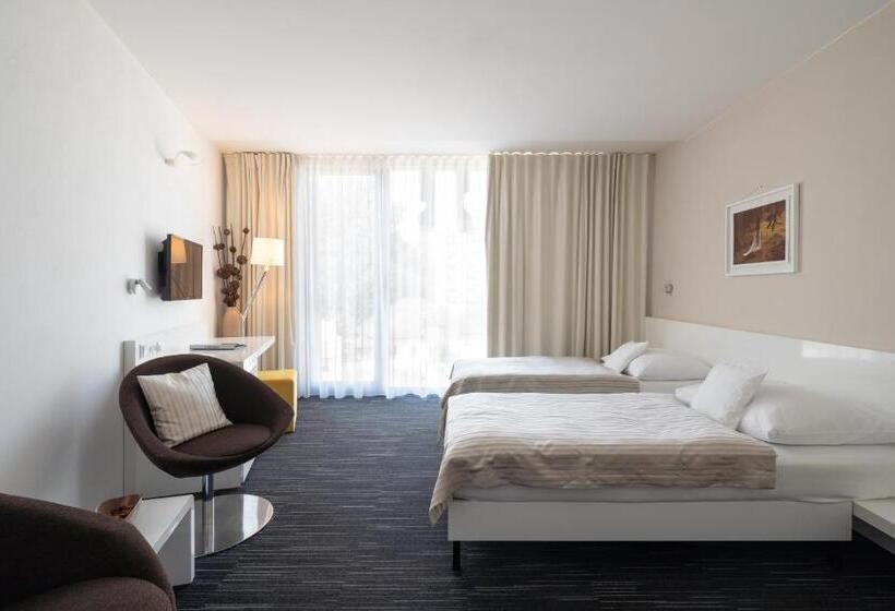 高级客房, Fabrika