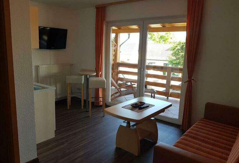 带1个卧室的带阳台的公寓, Land Gut Hotel Seeblick