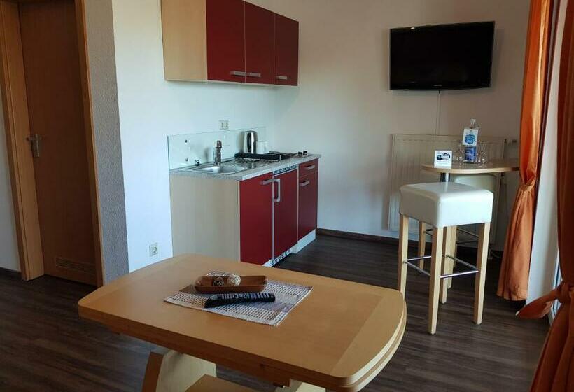 带1个卧室的带阳台的公寓, Land Gut Hotel Seeblick