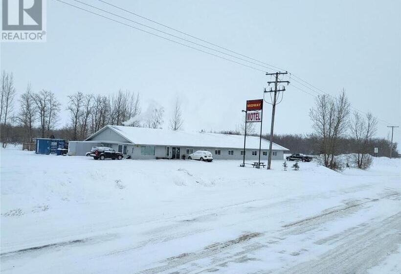 ファミリールーム, Midway Motel