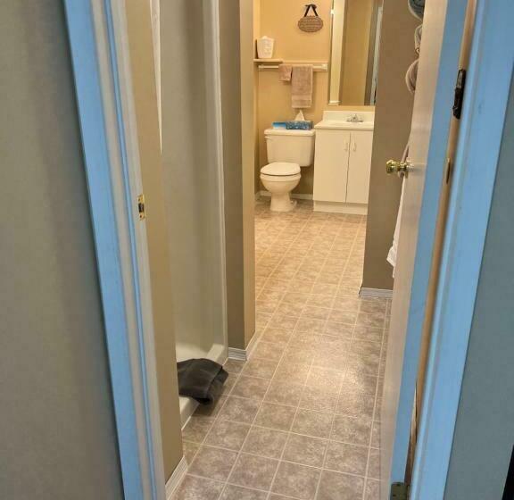 جناح مزوَّد بشرفة, Bear Country Inn And Suites