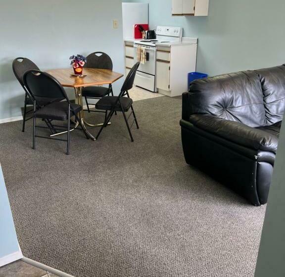 جناح مزوَّد بشرفة, Bear Country Inn And Suites