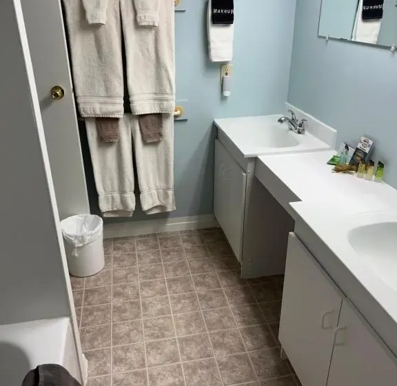 2ベッドスイートルーム, Bear Country Inn And Suites