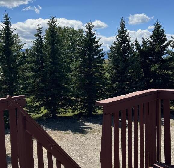 جناح غرفتين نوم, Bear Country Inn And Suites