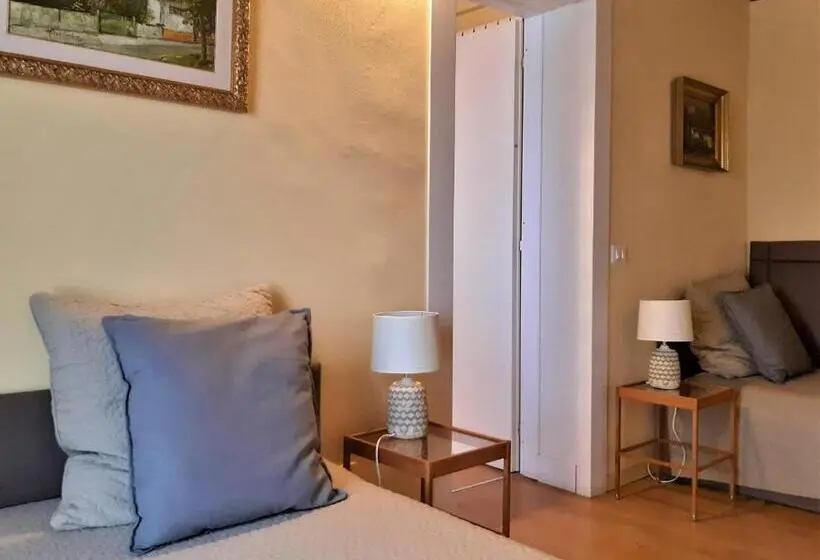 デラックストリプルルーム, B&b Le Stanze Del Belriguardo