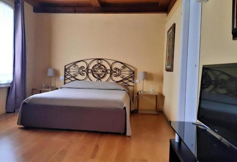 디럭스 트리플 룸, B&b Le Stanze Del Belriguardo