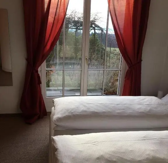 バス共有のスタンダードルーム, B&b Pension Marina
