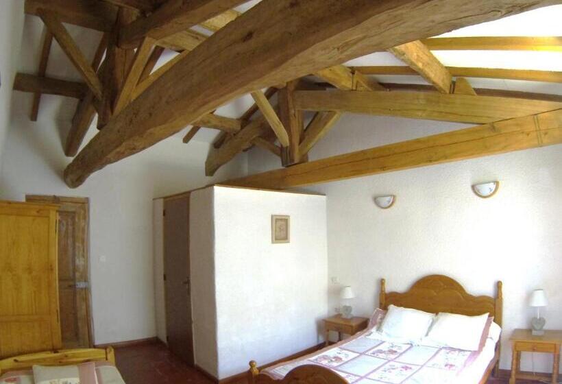 ファミリールーム, Chambres Lou Castel