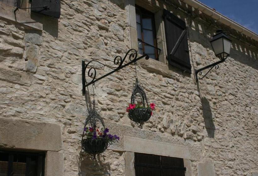Номер Стандарт, Chambres Lou Castel