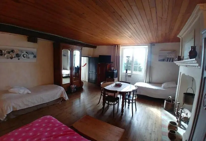 ファミリールーム, Chambres D Hotes Manoir Le Cristal Futuroscope à Petit Prix