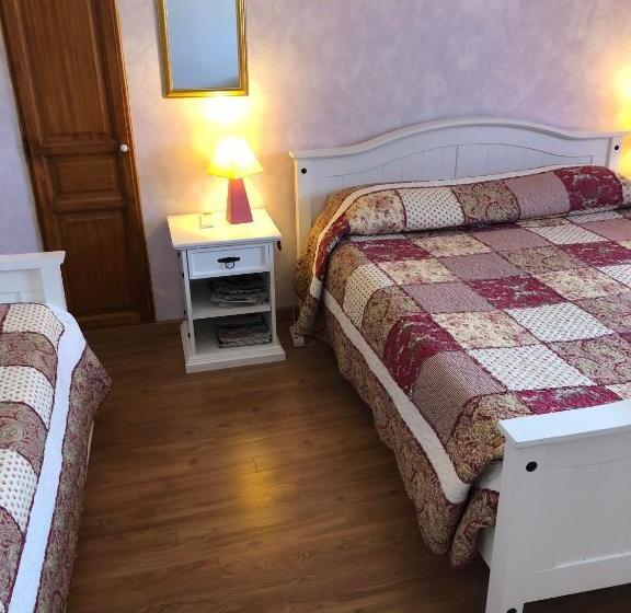 غرفة عائلية, La Carrière