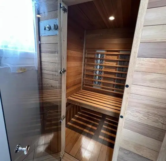 スタンダード４人部屋, La Carrière