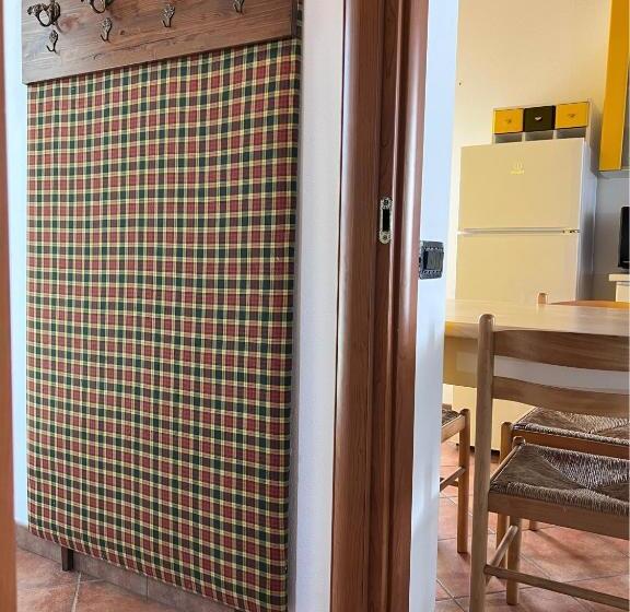 带花园景观的标准工作室, Agriturismo Principe Pio