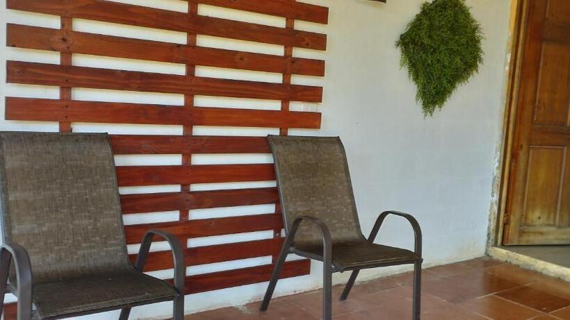 غرفة عائلية, Maguey