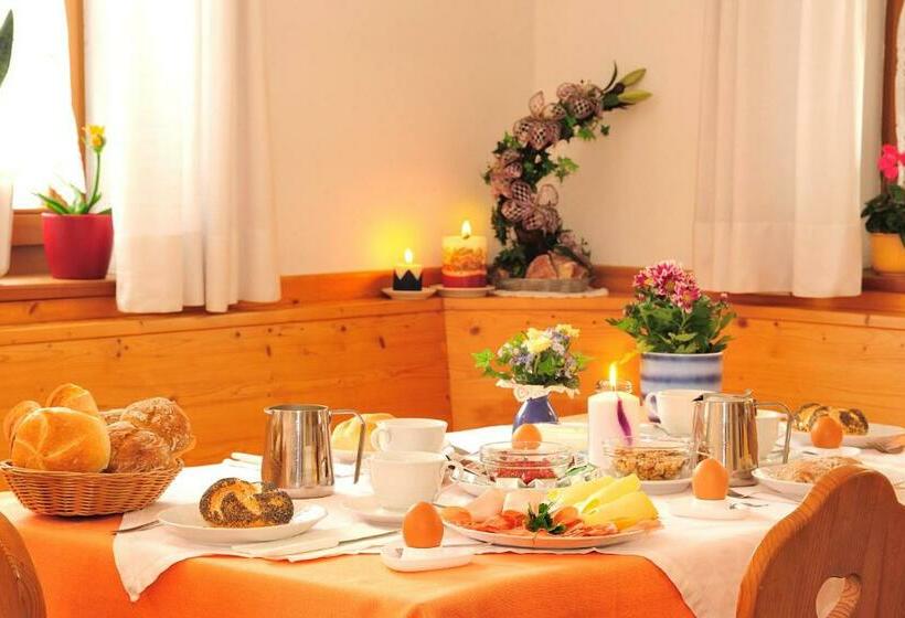 חדר סטנדרט עם מרפסת, Rastlhof