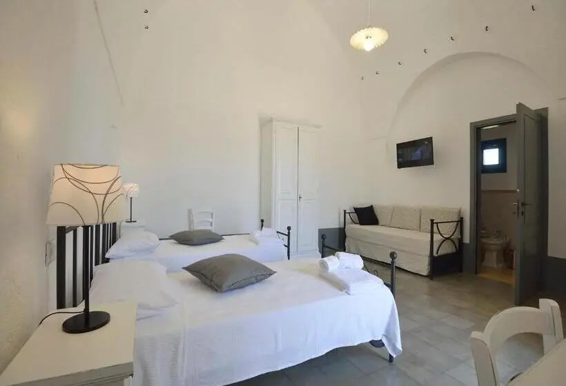Standard Kolmen Hengen Huone, Tenuta Orsanese