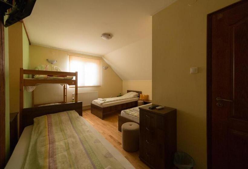 四人标准间, Bíbic Vendégházak