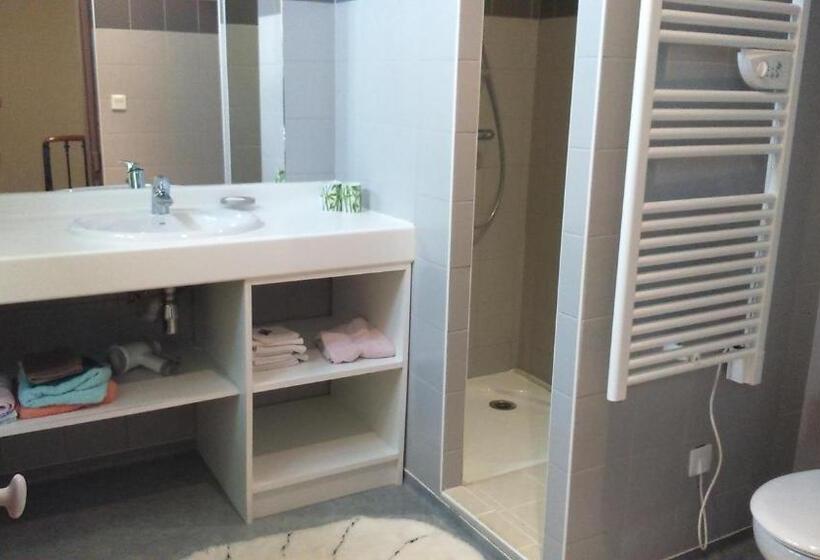 Дом 3 Спальни, Chambres D'hôtes Saint Roch