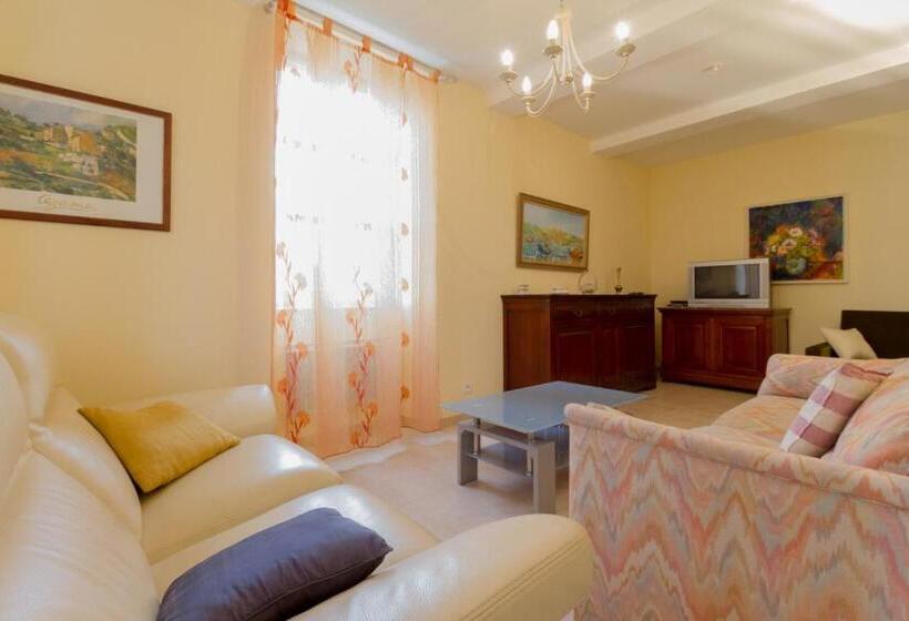 Номер Стандарт, Chambres D'hôtes Saint Roch