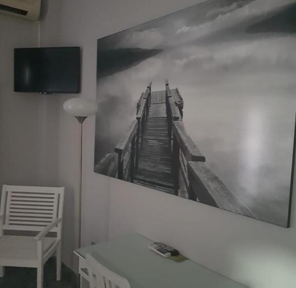 Номер Стандарт, Hostal Hispalis