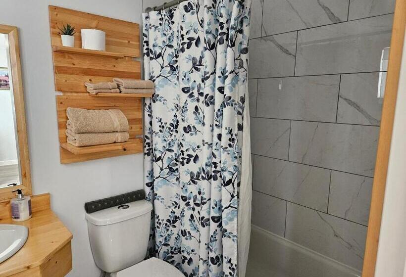 غرفة ديلوكس, Quest Motel