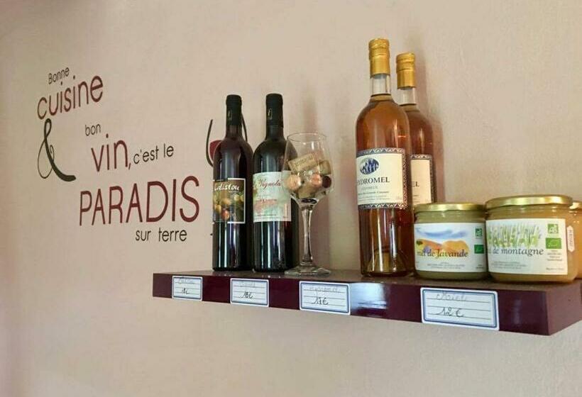 スタンダードルーム, Auberge De Cadenas