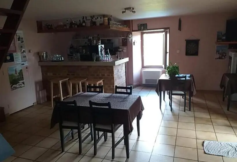 ファミリールーム, Auberge De Cadenas