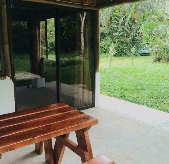 غرفة سوبيريور ثلاثية, Albergue De Montaña Talari