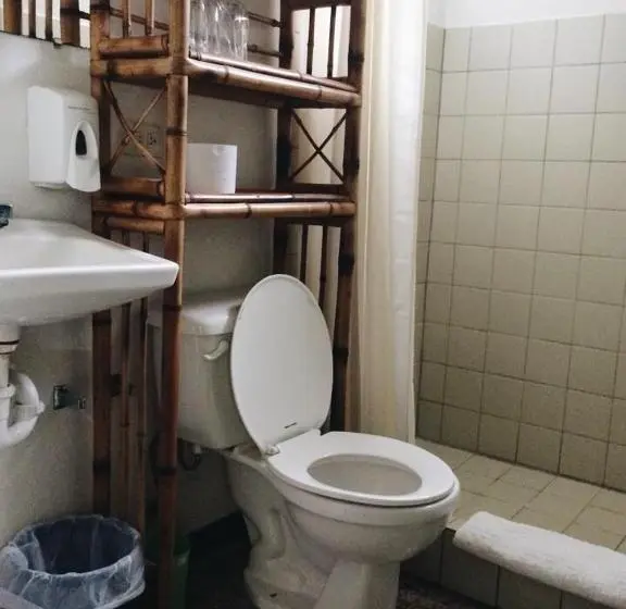 スタンダードトリプルルーム, Albergue De Montaña Talari