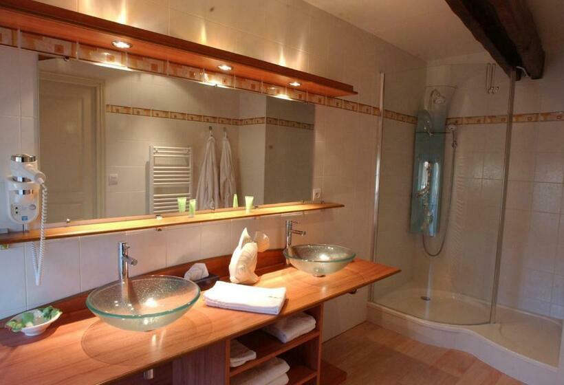 Номер Deluxe, Au Fond De La Cour