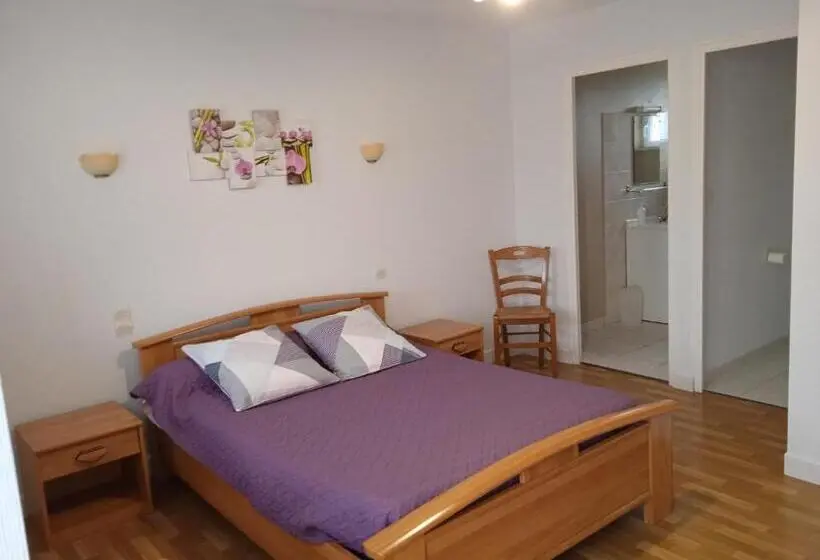 Standard room with outdoor bath, Chambres D'hôtes Le Petit Angle