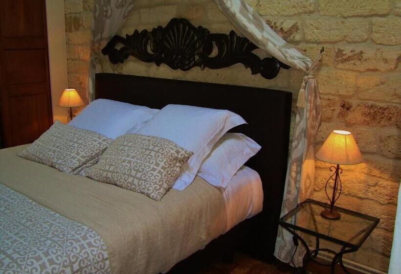 Номер Стандарт, L'escampe