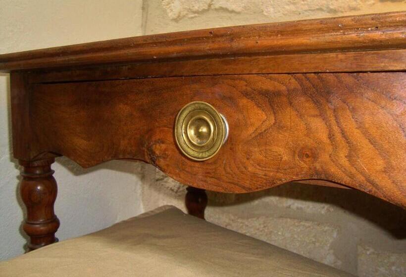 Номер Стандарт, L'escampe