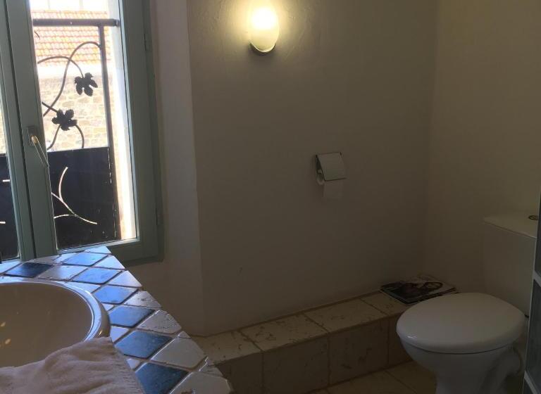 Номер Стандарт, L'escampe