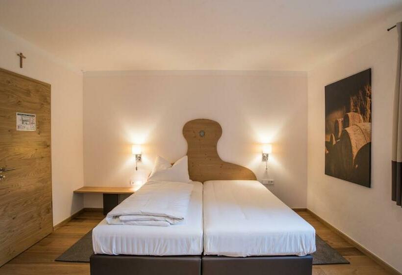 Quarto Estandar Cama King, Brennereihotel Sponsel
