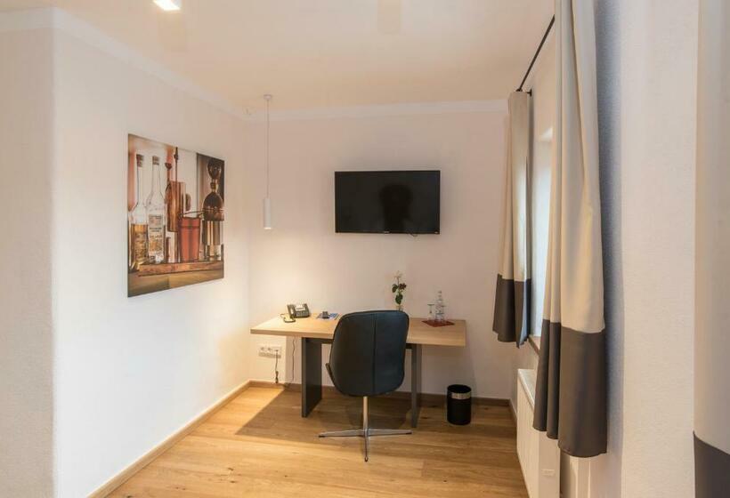 Quarto Estandar Cama King, Brennereihotel Sponsel