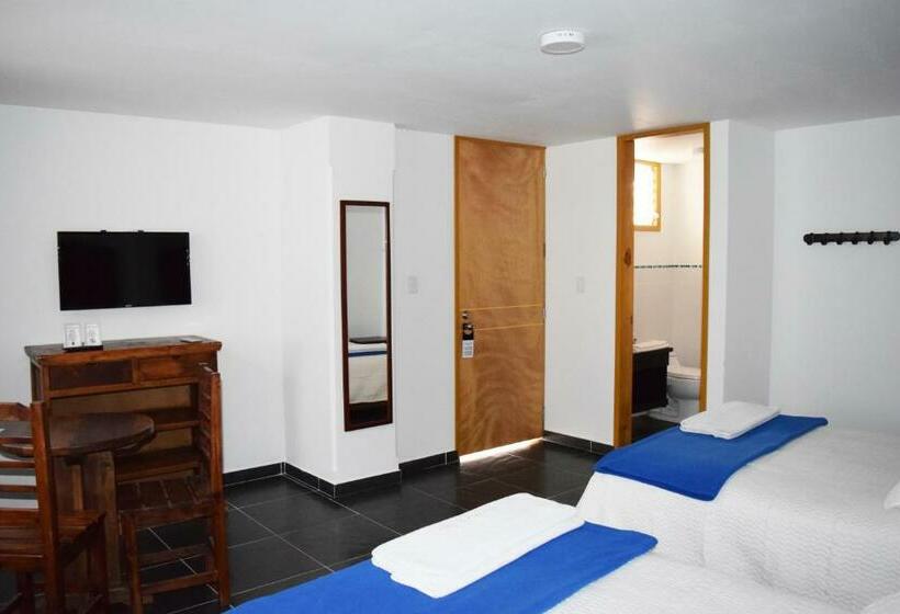 חדר סופריור לארבעה, Camino A La Villa Cucaita