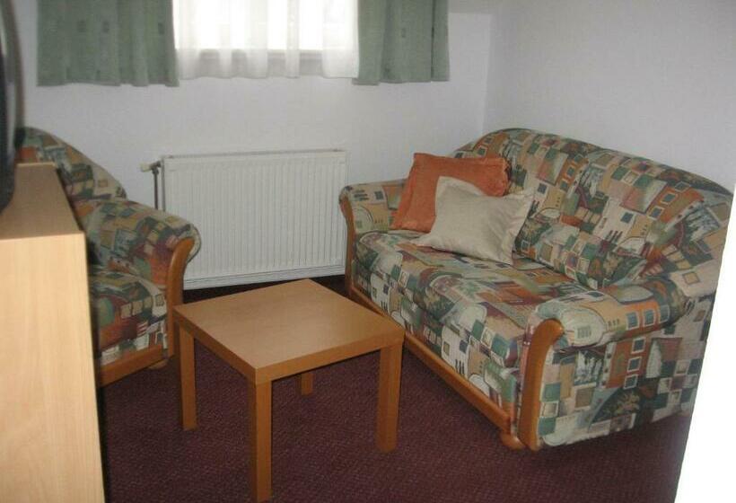 スイート, Thelena