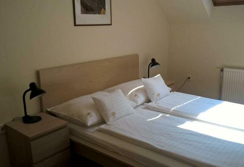 スイート, Thelena