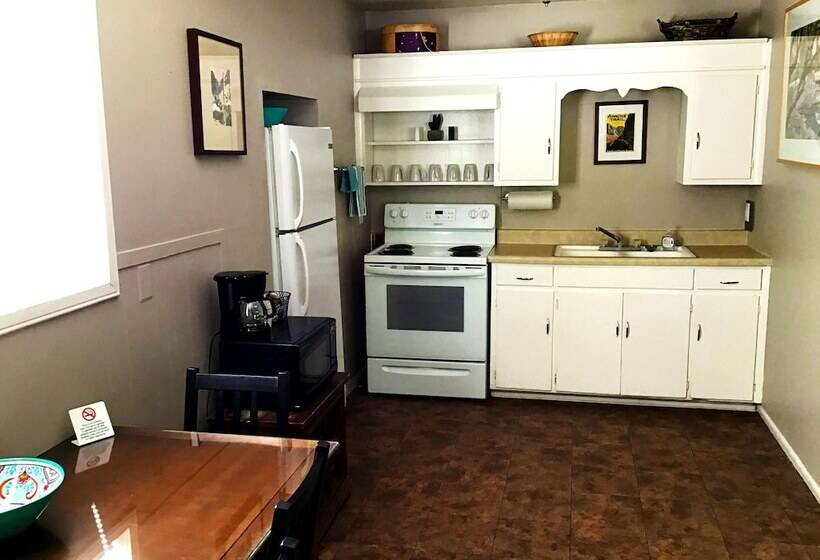 キャビン, Roosevelt Resort Park