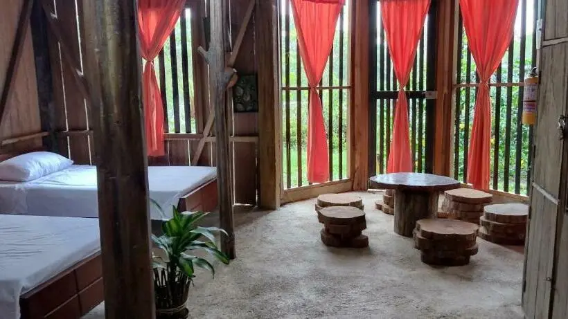 Vuode Makuusalissa, Huaca Huaca Hostel
