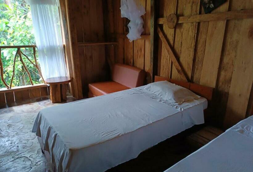 חדר משפחתי, Huaca Huaca Hostel