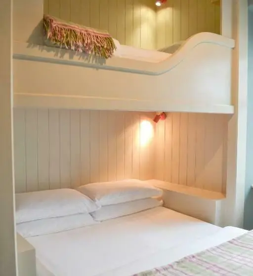 スタンダードトリプルルーム, The Rocks At Plas Curig Hostel