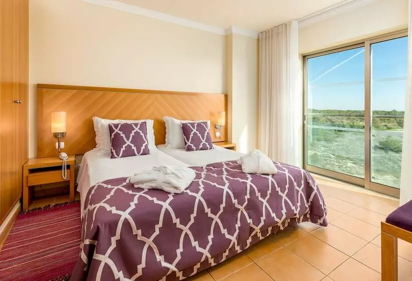 2 Bedroom Apartment Side Sea View, Apartamento Dunamar
