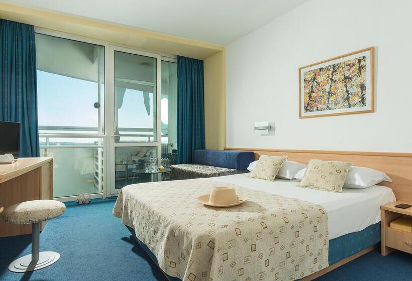 غرفة قياسية مطلّة علي البحر, Effect Grand Victoria Hotel   Ultra All Inclusive