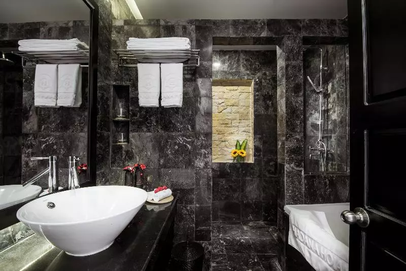 سوئیت با بالکن, Hadana Boutique Resort Hoian
