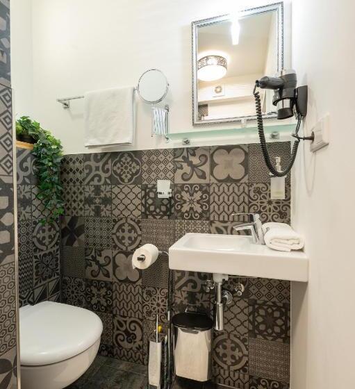 标准单人间, Burgblick