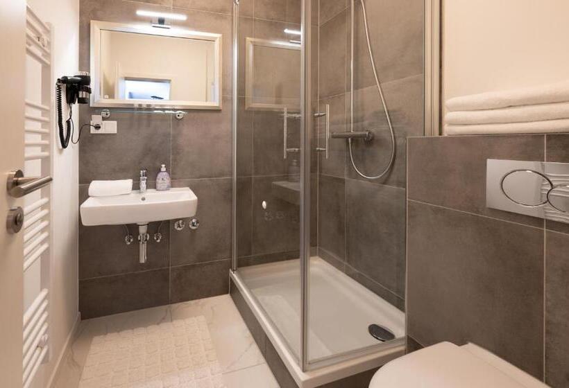 标准间, Burgblick